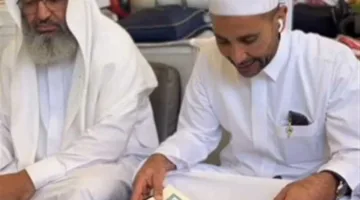 أحمد سعد يتلو آيات القرآن في المسجد النبوي: «تعليم القرآن تجربة مغايرة»
