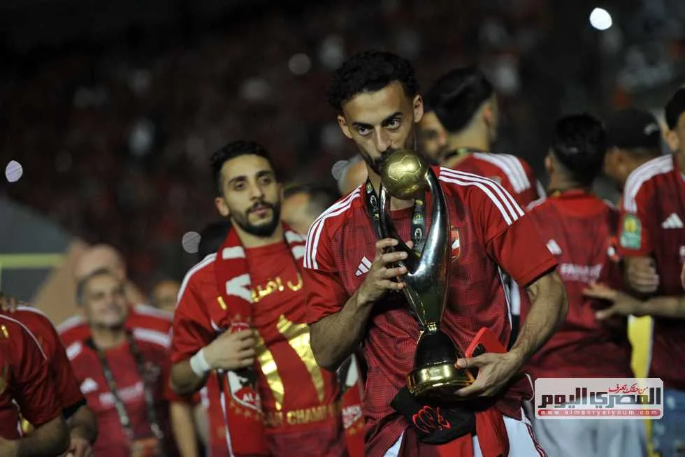 أحمد عبد القادر يفاجئ الأهلي بقراره هذا (التفاصيل) أحمد عبد القادر يفاجئ الأهلي بقراره هذا (التفاصيل)
