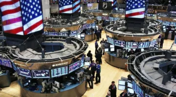 أداء مؤشرات الأسهم الأمريكية يشهد تفاوتاً في الإغلاق