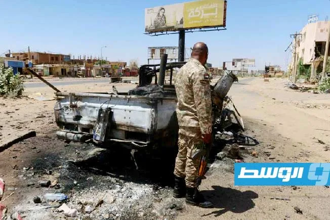 «أراب ويكلي»: صدامات بين الفصائل السودانية و”كتيبة سبل السلام” تهدد بالفوضى في “مثلث العوينات” «أراب ويكلي»: صدامات بين الفصائل السودانية و”كتيبة سبل السلام” تهدد بالفوضى في “مثلث العوينات”