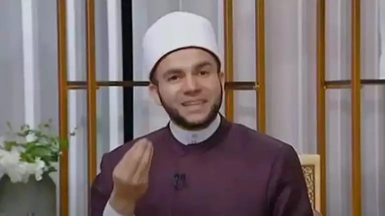 أستاذ في الأزهر يتحدث عن القانون الجديد للفتوى: قضية حساسة وعبء كبير أستاذ في الأزهر يتحدث عن القانون الجديد للفتوى: قضية حساسة وعبء كبير