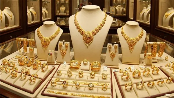 أسعار الذهب اليوم الخميس 5 يونيو 2025.. سعر عيار 21 الحالي أسعار الذهب اليوم الخميس 5 يونيو 2025.. سعر عيار 21 الحالي