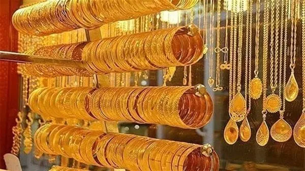 أسعار الذهب في الأسواق مساءً قبل عيد الأضحى بفترة قصيرة أسعار الذهب في الأسواق مساءً قبل عيد الأضحى بفترة قصيرة
