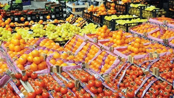 أسعار الفواكه والخضروات في سوق العبور اليوم السبت.. الطماطم والبطاطس في المقدمة أسعار الفواكه والخضروات في سوق العبور اليوم السبت.. الطماطم والبطاطس في المقدمة