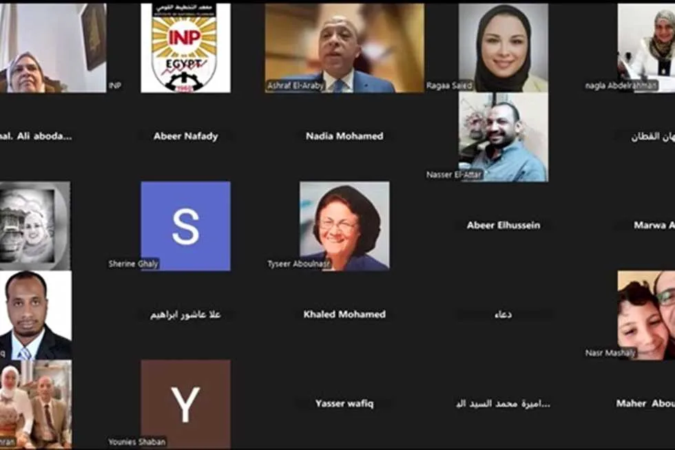«أشرف العربي» يزور المتدربين في دبلوم «القرارات المستندة إلى الأدلة» بمعهد التخطيط القومي «أشرف العربي» يزور المتدربين في دبلوم «القرارات المستندة إلى الأدلة» بمعهد التخطيط القومي