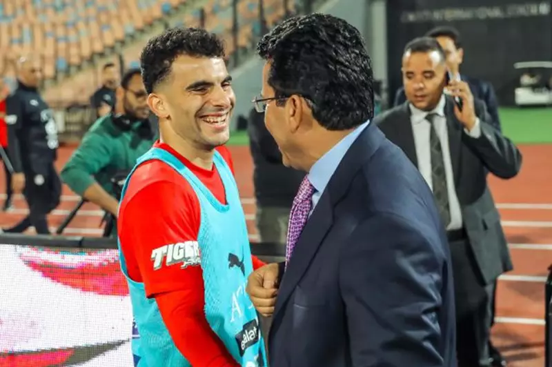 أشرف صبحي: نفتخر بالأهلي والزمالك.. وزيزو كان سيتخلى عن معسكر المنتخب في أولمبياد باريس أشرف صبحي: نفتخر بالأهلي والزمالك.. وزيزو كان سيتخلى عن معسكر المنتخب في أولمبياد باريس