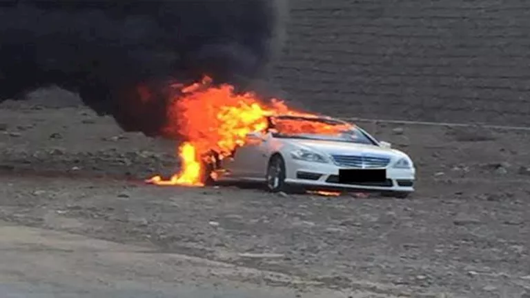أشياء يجب عدم تركها في السيارة.. قد تنفجر أشياء يجب عدم تركها في السيارة.. قد تنفجر