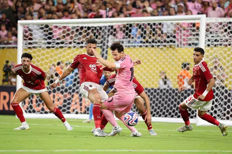أضاع انتصار الشوط الأول.. الأهلي يبدأ كأس العالم للأندية بتعادل أمام إنتر ميامي. أضاع انتصار الشوط الأول.. الأهلي يبدأ كأس العالم للأندية بتعادل أمام إنتر ميامي.