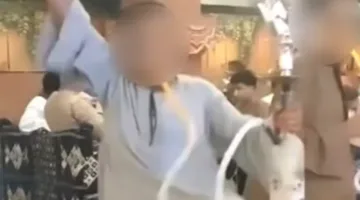 أطفال يستعملون الشيشة في مقهى بسوهاج.. والمحافظ يتخذ قرارًا عاجلاً