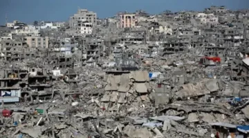 أكثر من 13 قتيلًا وحوالي 200 جريح جراء إطلاق النار الإسرائيلي بالقرب من مركز إغاثة في غزة.