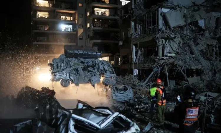 “أكسيوس”: إسرائيل تطلب من الولايات المتحدة المشاركة في الصراع ضد إيران “أكسيوس”: إسرائيل تطلب من الولايات المتحدة المشاركة في الصراع ضد إيران