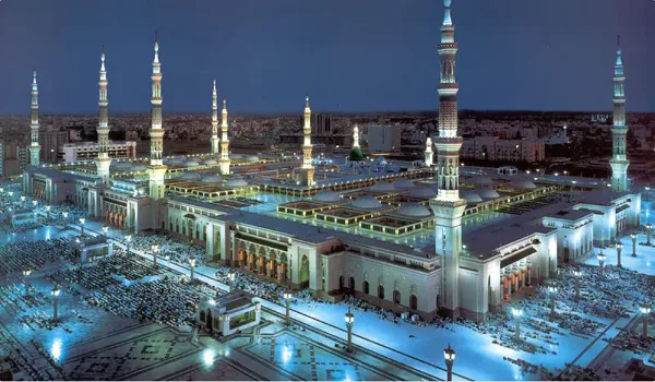 أمانة المدينة المنورة تسعى لتخفيف الازدحام المروري في الطرق المؤدية للمسجد النبوي أمانة المدينة المنورة تسعى لتخفيف الازدحام المروري في الطرق المؤدية للمسجد النبوي
