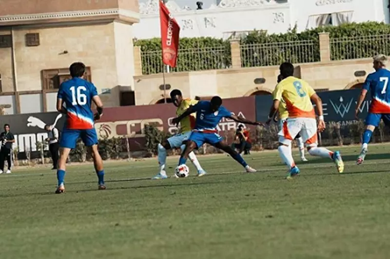 أمريكا تتغلب على كولومبيا في ختام بطولة خوفو الدولية للشباب بحضور دبلوماسي ورياضي رفيع. أمريكا تتغلب على كولومبيا في ختام بطولة خوفو الدولية للشباب بحضور دبلوماسي ورياضي رفيع.
