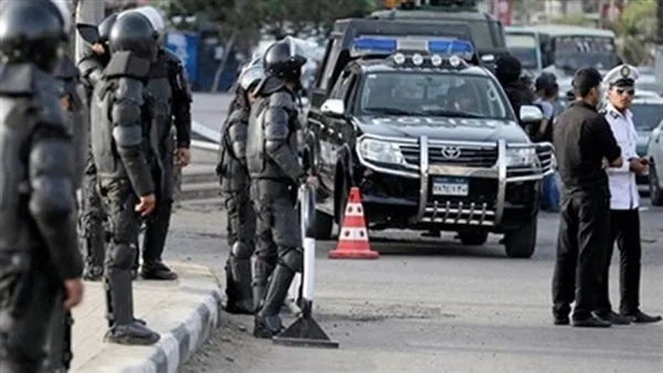 أمن المنافذ يحقق في 12 قضية مختلفة خلال 24 ساعة أمن المنافذ يحقق في 12 قضية مختلفة خلال 24 ساعة