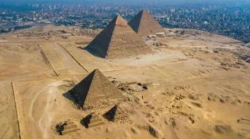 أهرامات مصر: تجربة فاخرة في مطعم يطل على 4600 عام من التاريخ العظيم لخوفو