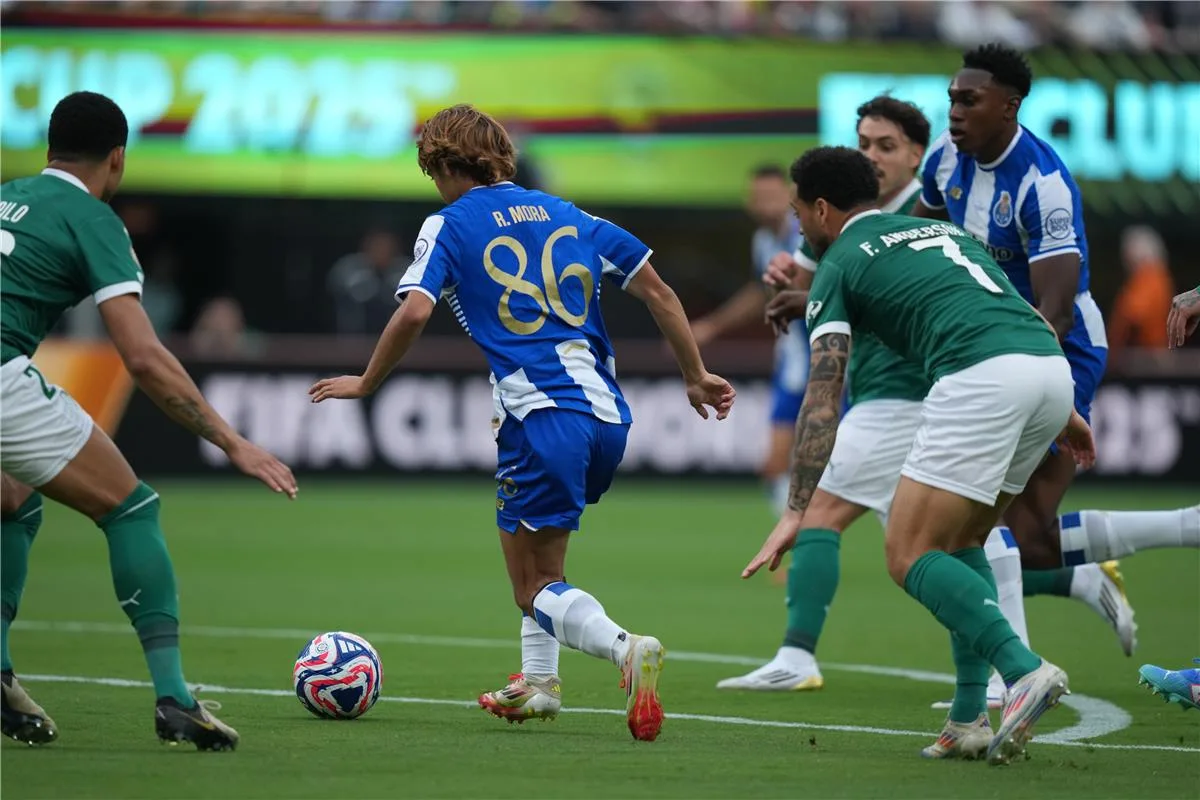 أهلي مصر | نتيجة التعادل السلبي تُحدد مباراة بورتو وبالميراس في كأس العالم للأندية أهلي مصر | نتيجة التعادل السلبي تُحدد مباراة بورتو وبالميراس في كأس العالم للأندية