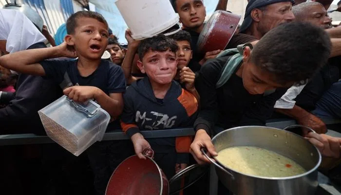 أوامر إخلاء جديدة في غزة.. وإسرائيل: كيف استخدمت حماس المساعدات كشكل من أشكال التمويل أوامر إخلاء جديدة في غزة.. وإسرائيل: كيف استخدمت حماس المساعدات كشكل من أشكال التمويل