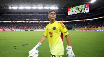 أوستاري يُخفق في تحقيق آمال الأهلي.. حارس إنتر ميامي يستعيد تألقه أمام المصريين بعد عقدين من الزمن