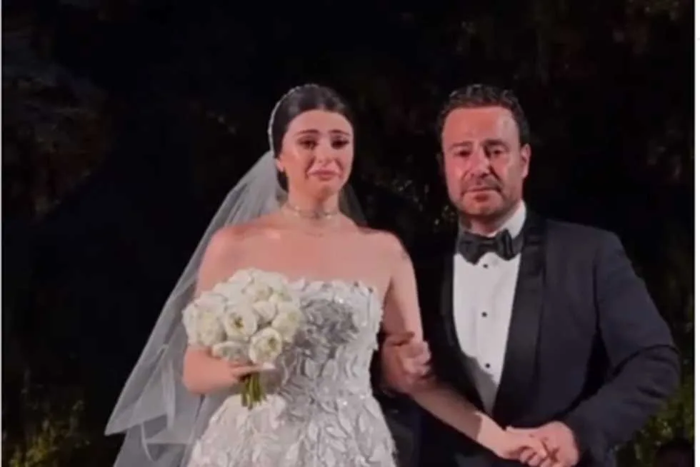 أول تعليق لعاصي الحلاني بشأن انفصال ابنته ماريتا (فيديو) أول تعليق لعاصي الحلاني بشأن انفصال ابنته ماريتا (فيديو)