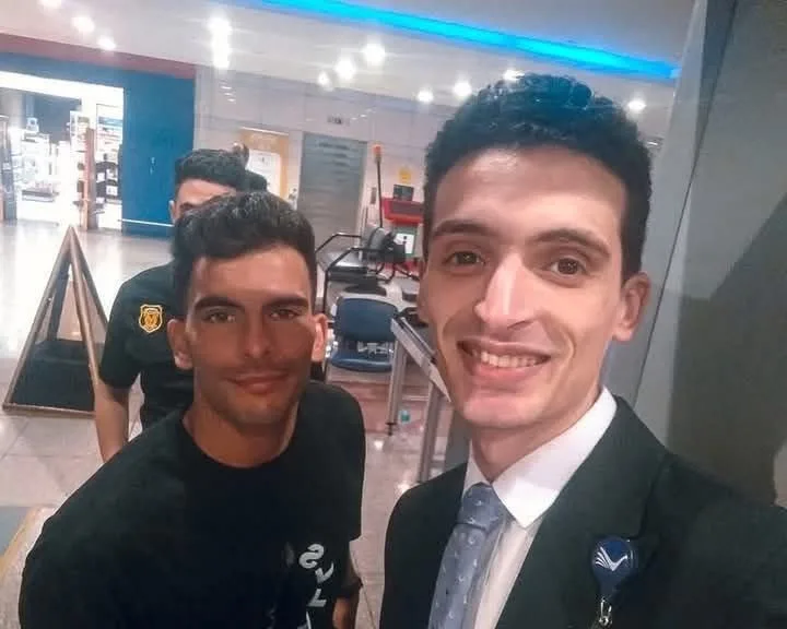 أول صورة لزيزو في أمريكا بعد انضمامه لبعثة الأهلي استعدادًا لكأس العالم للأندية. أول صورة لزيزو في أمريكا بعد انضمامه لبعثة الأهلي استعدادًا لكأس العالم للأندية.