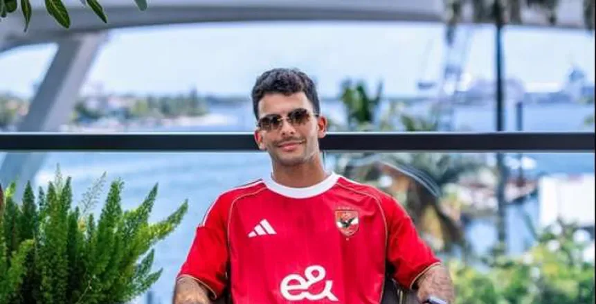 أول ظهور لزيزو بقميص الأهلي بعد 24 ساعة من انضمامه لمعسكر الفريق أول ظهور لزيزو بقميص الأهلي بعد 24 ساعة من انضمامه لمعسكر الفريق