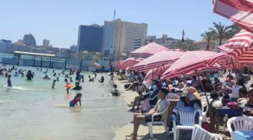 أول عطلة نهاية أسبوع بعد العيد: أجواء لطيفة وزحمة في شواطئ الإسكندرية