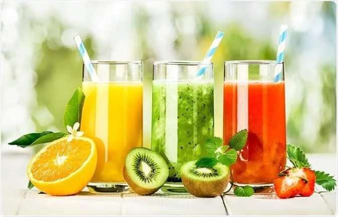 أي الخيارين أفضل: تناول الفاكهة كاملة أم شرب العصير للحفاظ على مستويات الجلوكوز؟ أي الخيارين أفضل: تناول الفاكهة كاملة أم شرب العصير للحفاظ على مستويات الجلوكوز؟