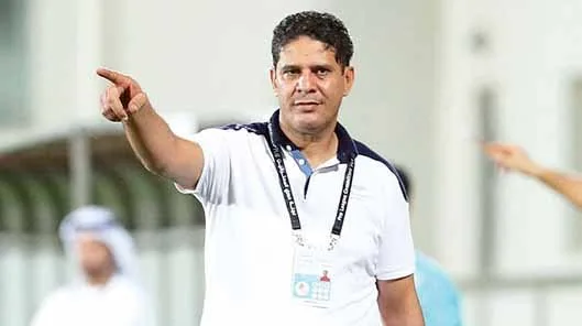 أيمن الرمادي: لا أنتظر موافقة الزمالك لتجديد عقدي، فأنا لست لاعبًا هاويًا. أيمن الرمادي: لا أنتظر موافقة الزمالك لتجديد عقدي، فأنا لست لاعبًا هاويًا.