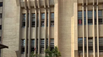 إحالة أوراق تاجر للمفتي بتهمة قتل ابنته بصعقها بالكهرباء بعد ربط يديها وقدميها.