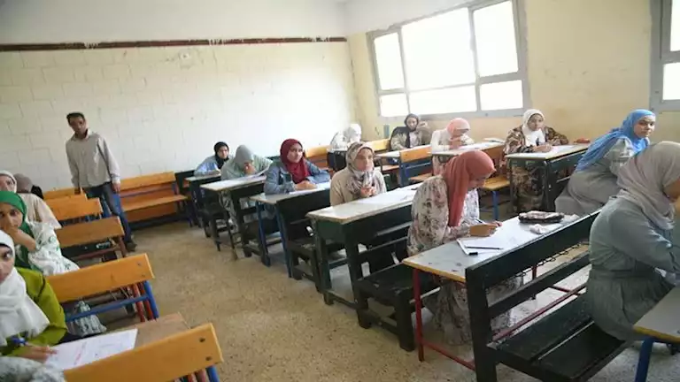 إرهاق مفاجئ: دخول مراقب امتحانات الثانوية العامة في قنا إلى المستشفى