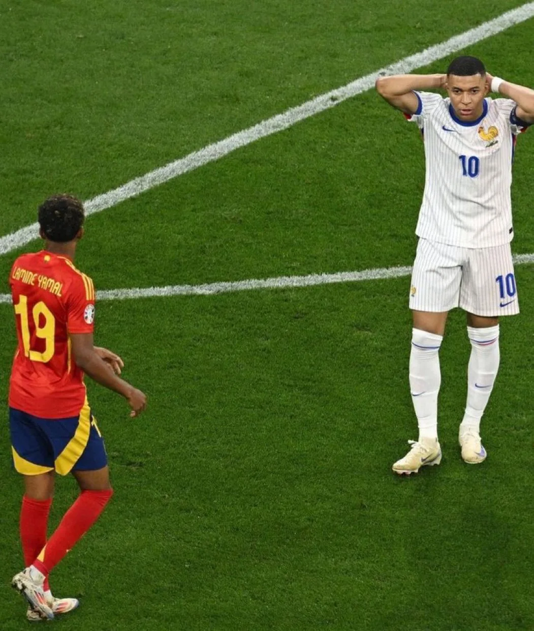 إسبانيا تتأهل إلى مونديال كأس العالم بعد انتصارها على فرنسا إسبانيا تتأهل إلى مونديال كأس العالم بعد انتصارها على فرنسا