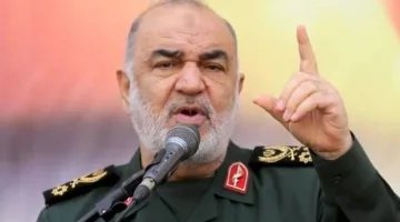 إسرائيل تستهدف وتقتل أكثر من 20 قائدًا إيرانيًا في غارات جوية.