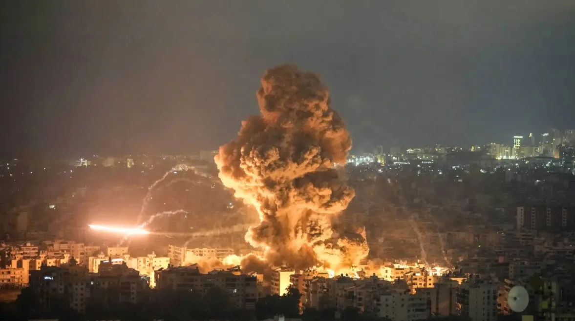إسرائيل تشن هجومًا وقائيًا على إيران إسرائيل تشن هجومًا وقائيًا على إيران
