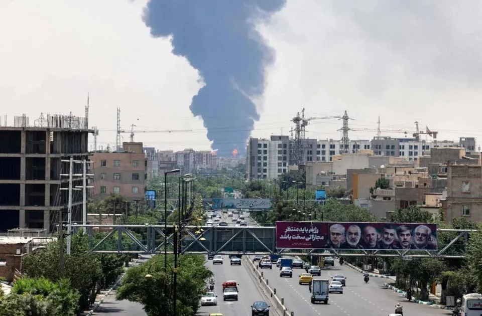 إسرائيل تهاجم إيران: 45 امرأة وطفلاً فقدوا حياتهم و75 آخرون جرحوا إسرائيل تهاجم إيران: 45 امرأة وطفلاً فقدوا حياتهم و75 آخرون جرحوا