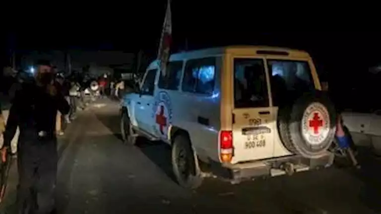 إسرائيل تُعلن عن هوية الجندي الذي استعادته من غزة الأسبوع الماضي. إسرائيل تُعلن عن هوية الجندي الذي استعادته من غزة الأسبوع الماضي.