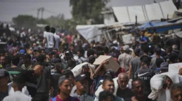 إسرائيل تُكثّف هجومها على غزة.. أوامر جديدة للإخلاء والعديد من الضحايا