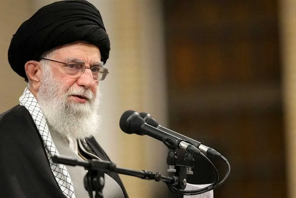 إسرائيل: لا تستهدف خامنئي في الوقت الراهن.. وطهران ترد من خلال عملية «الوعد الصادق 3» إسرائيل: لا تستهدف خامنئي في الوقت الراهن.. وطهران ترد من خلال عملية «الوعد الصادق 3»