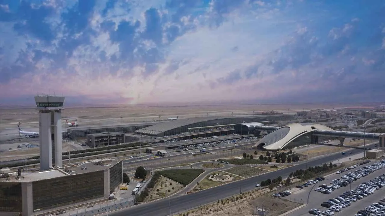 إسرائيل وإيران والعراق تمنعان الطيران في أجوائها حتى إشعار آخر. إسرائيل وإيران والعراق تمنعان الطيران في أجوائها حتى إشعار آخر.
