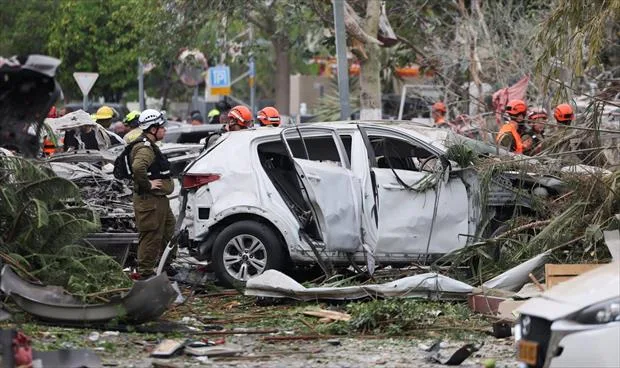 إصابات ووفيات في هجوم صاروخي إيراني: جهاز الطوارئ الإسرائيلي يُعلن عن قتيلين و19 جريحًا إصابات ووفيات في هجوم صاروخي إيراني: جهاز الطوارئ الإسرائيلي يُعلن عن قتيلين و19 جريحًا