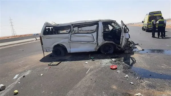 إصابة 8 أفراد في حادث انقلاب حافلة صغيرة على الطريق الأوسطي إصابة 8 أفراد في حادث انقلاب حافلة صغيرة على الطريق الأوسطي