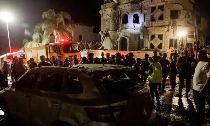 إصابة الاحتلال الإسرائيلي: 8 قتلى و92 جريحًا نتيجة الضربة الإيرانية الأخيرة إصابة الاحتلال الإسرائيلي: 8 قتلى و92 جريحًا نتيجة الضربة الإيرانية الأخيرة