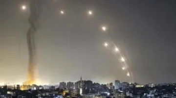 إصابة ثلاثة أطفال فلسطينيين بشظايا صاروخ أُطلق من اليمن