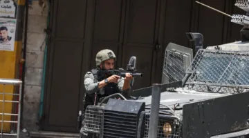إطلاق النار على نقطة تفتيش… وفاة فلسطيني برصاص الاحتلال الإسرائيلي في الضفة الغربية.