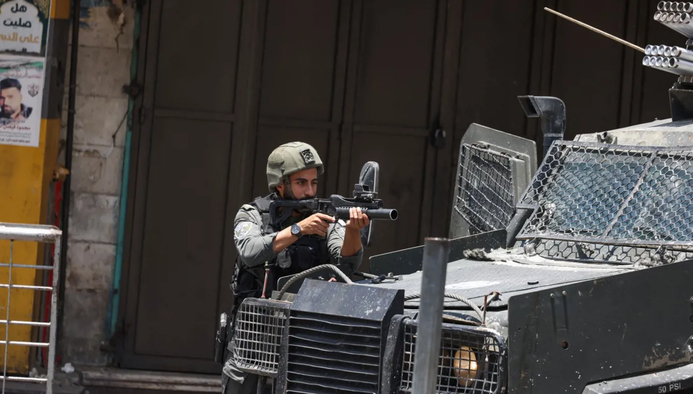 إطلاق النار على نقطة تفتيش… وفاة فلسطيني برصاص الاحتلال الإسرائيلي في الضفة الغربية. إطلاق النار على نقطة تفتيش… وفاة فلسطيني برصاص الاحتلال الإسرائيلي في الضفة الغربية.