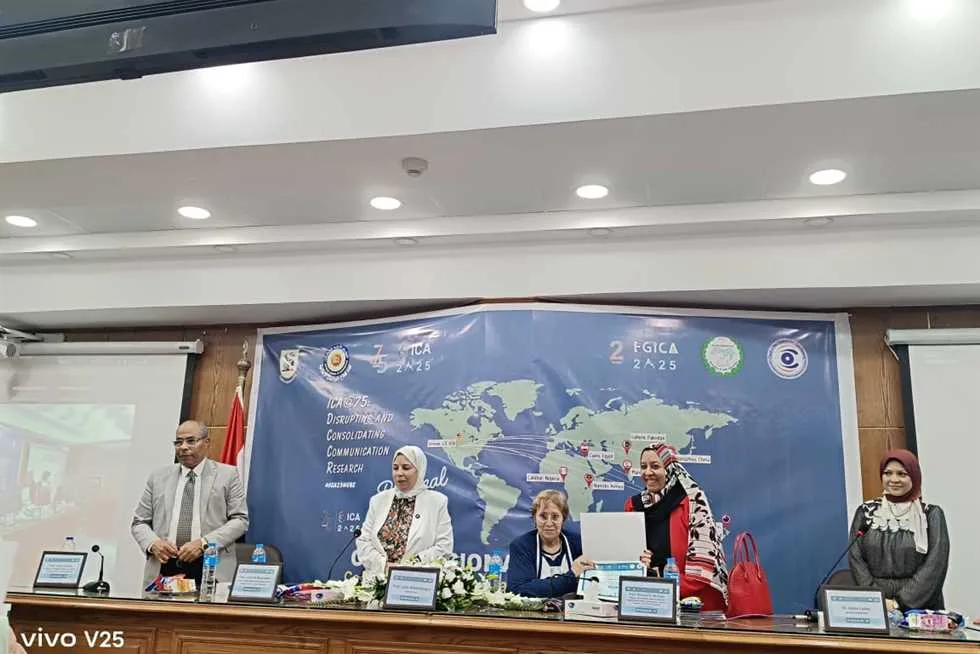 «إعلام القاهرة» تبحث دور الدراسات متعددة التخصصات في أبحاث الإعلام والاتصال «إعلام القاهرة» تبحث دور الدراسات متعددة التخصصات في أبحاث الإعلام والاتصال