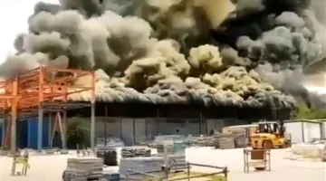 إغلاق الطريق السريع بين طهران وقم بعد استهدافه بقذيفة من إسرائيل