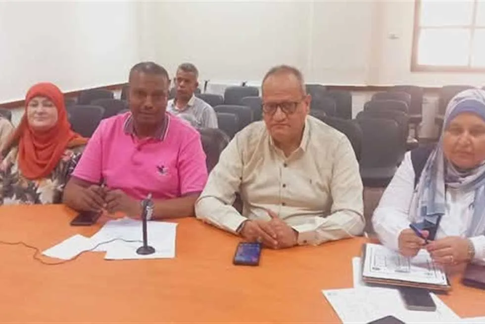 إقالة رئيس لجنة امتحانات الشهادة الإعدادية في أسوان إقالة رئيس لجنة امتحانات الشهادة الإعدادية في أسوان