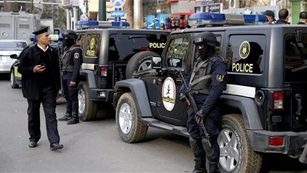 إلقاء القبض على 79 شخصًا بحوزتهم 70 كيلو من المخدرات في الأقصر إلقاء القبض على 79 شخصًا بحوزتهم 70 كيلو من المخدرات في الأقصر