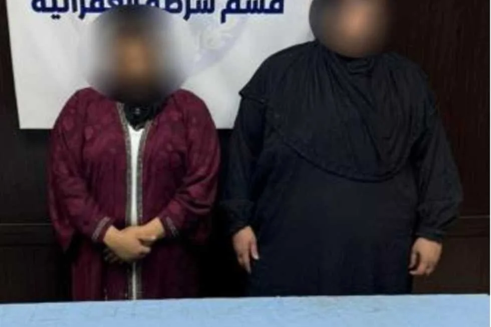 إلقاء القبض على امرأتين بتهمة سلب مجوهرات ذهبية من طالبة في الجيزة إلقاء القبض على امرأتين بتهمة سلب مجوهرات ذهبية من طالبة في الجيزة
