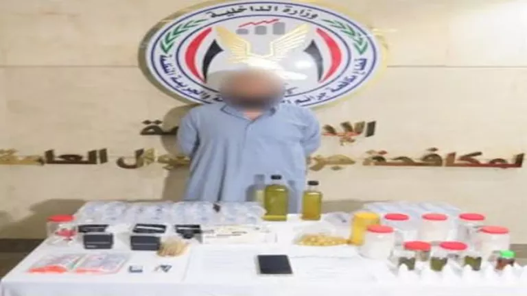 إلقاء القبض على شخص ادعى أنه طبيب ويقوم بإدارة مؤسسة تعليمية مزيفة في القاهرة إلقاء القبض على شخص ادعى أنه طبيب ويقوم بإدارة مؤسسة تعليمية مزيفة في القاهرة